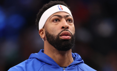 Anthony Davis injury jolts Mavericks as trade deadline approaches