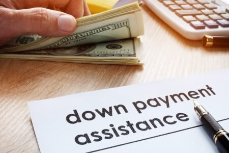 Down Payments in the U.S.: What Buyers Commonly Put Down and How Program Structures Differ