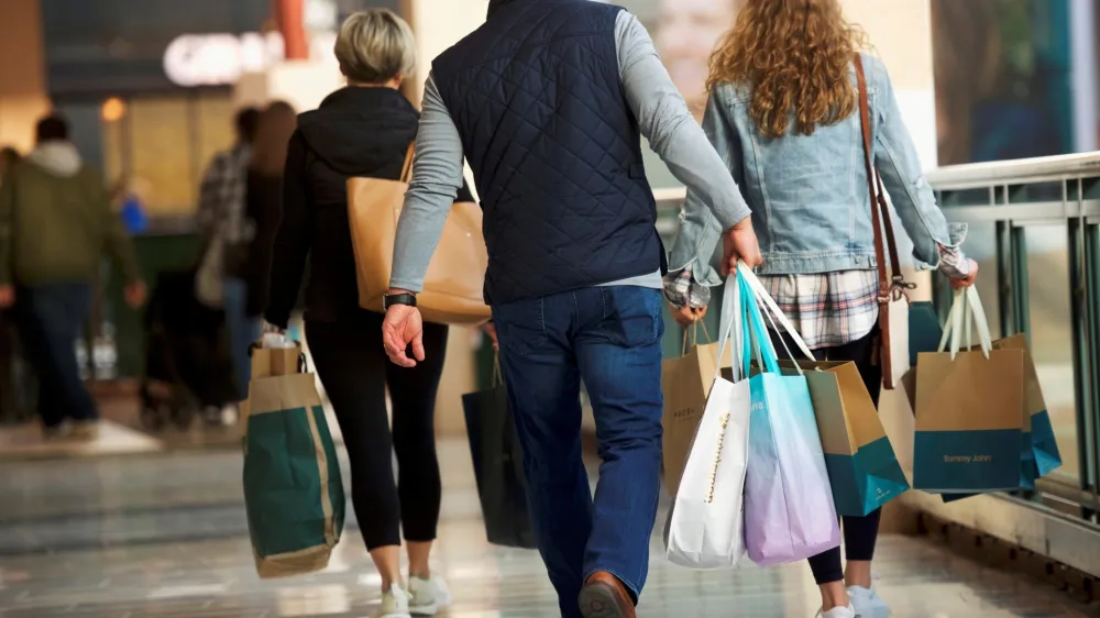Economic Uncertainty Fails to Dampen Holiday Shopping Surge