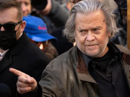DOJ Moves to Dismiss Criminal Charges Against Steve Bannon in Controversial Legal Shift