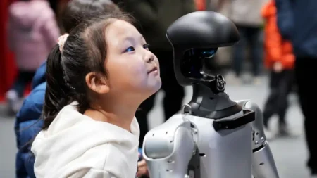 China Turns to Robotics as New Strategy to Address Shrinking Population