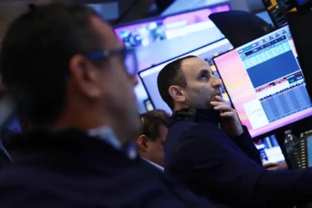 Dow Plunges More Than 1,000 Points as Iran Conflict Escalation Rattles Global Markets