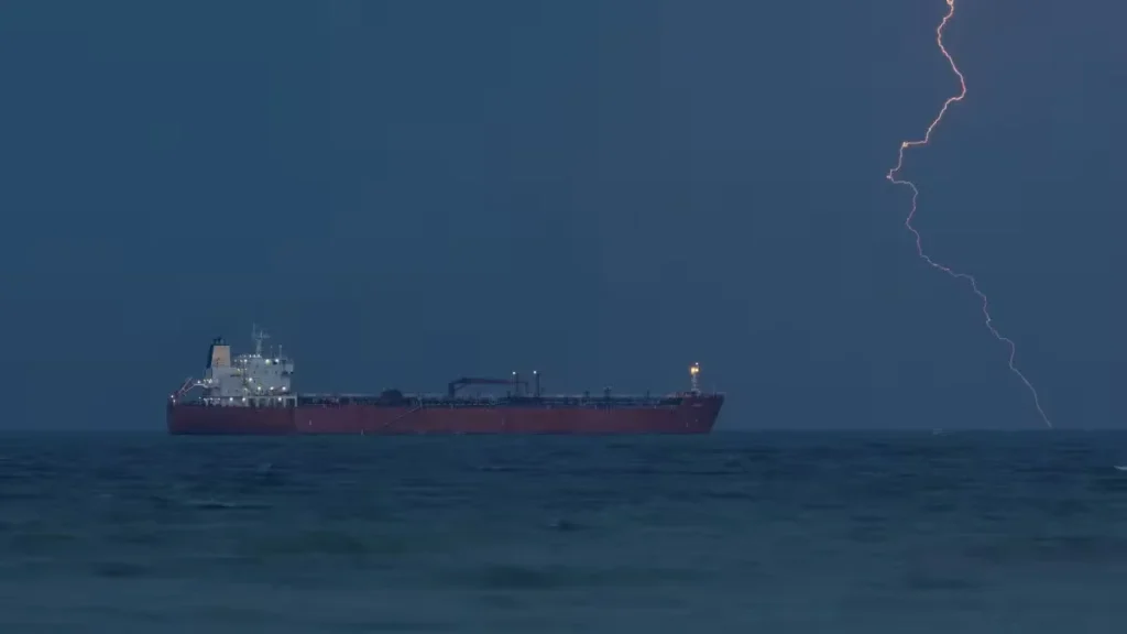 Iran Says ‘Non-Hostile’ Ships Can Transit Strait of Hormuz Amid Ongoing War Tensions