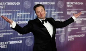 Elon Musk Becomes World’s First Half-Trillionaire as Tech Wealth Surges Elon Musk Becomes World’s First Half-Trillionaire as Tech Wealth Surges