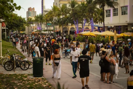 Florida’s Population Growth Slows as Rising Housing and Insurance Costs Pressure Middle-Income Households Florida’s Population Growth Slows as Rising Housing and Insurance Costs Pressure Middle-Income Households
