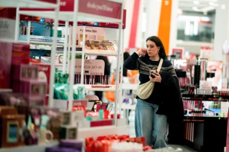 Retail Sales Rise More Than Expected in February, Signaling Strong Consumer Demand